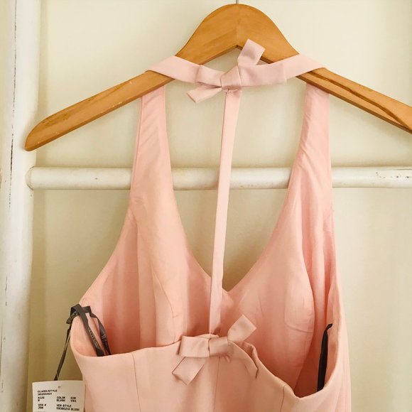 NWT Blush Vera Wang V Neck Halter Gown - Picture 7 of 11